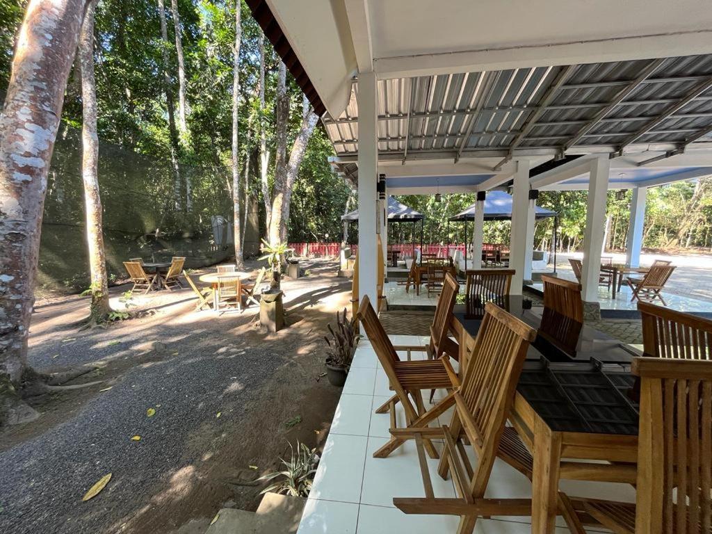 Capital O 92612 Penginapan D'Alas Purwo & Beachnearpadang Savana Sadengan Banyuwangi  Zewnętrze zdjęcie